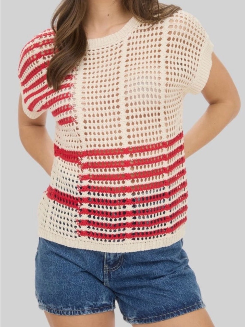 Blu Pepper Cream and Red Open-Knit Short Sleeve Sweater/Large